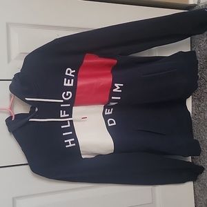 Young men's comfortable sweatshirt